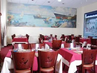 Hotel Les Gens De Mer Brest By Poppins