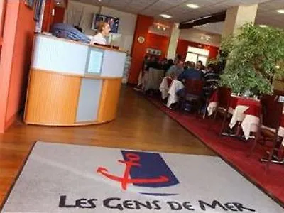 Hotel Les Gens De Mer Brest By Poppins